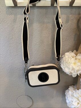 Steve Madden Cream Wove  Bag with Navy Trim